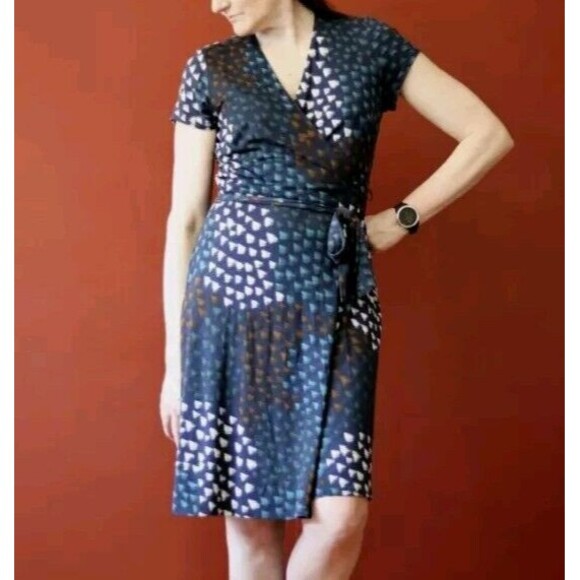 Hobbs Dresses & Skirts - Hobbs London Wrap Dress Size 6 Knee Length